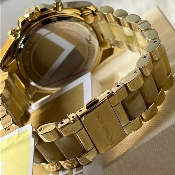 Michael Kors Women’s Bradshaw Gold-Tone Watch - Picture 10 of 11